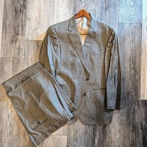 Hart Schaffner Marx Men's Brown Pinstriped 2-Button Suit 44S